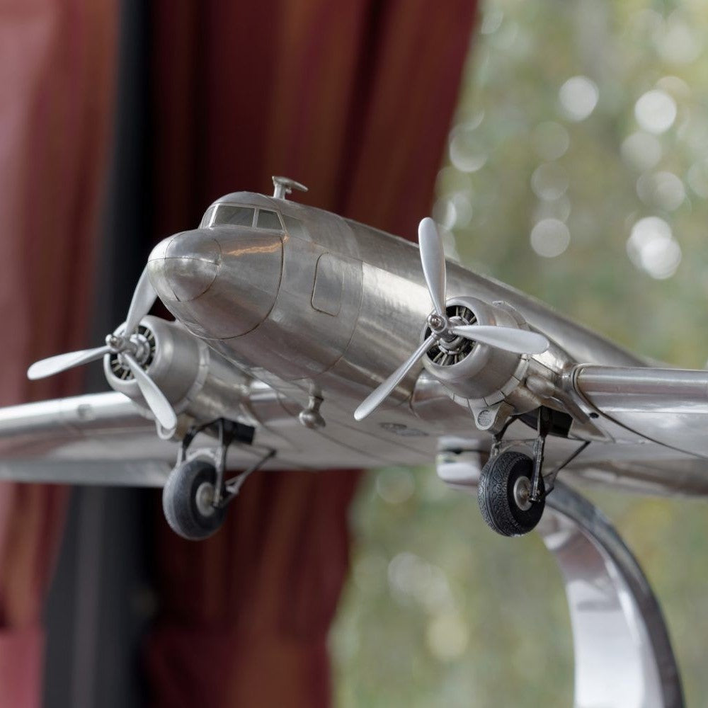 Authentic Models Flugzeugmodell Dakota DC3