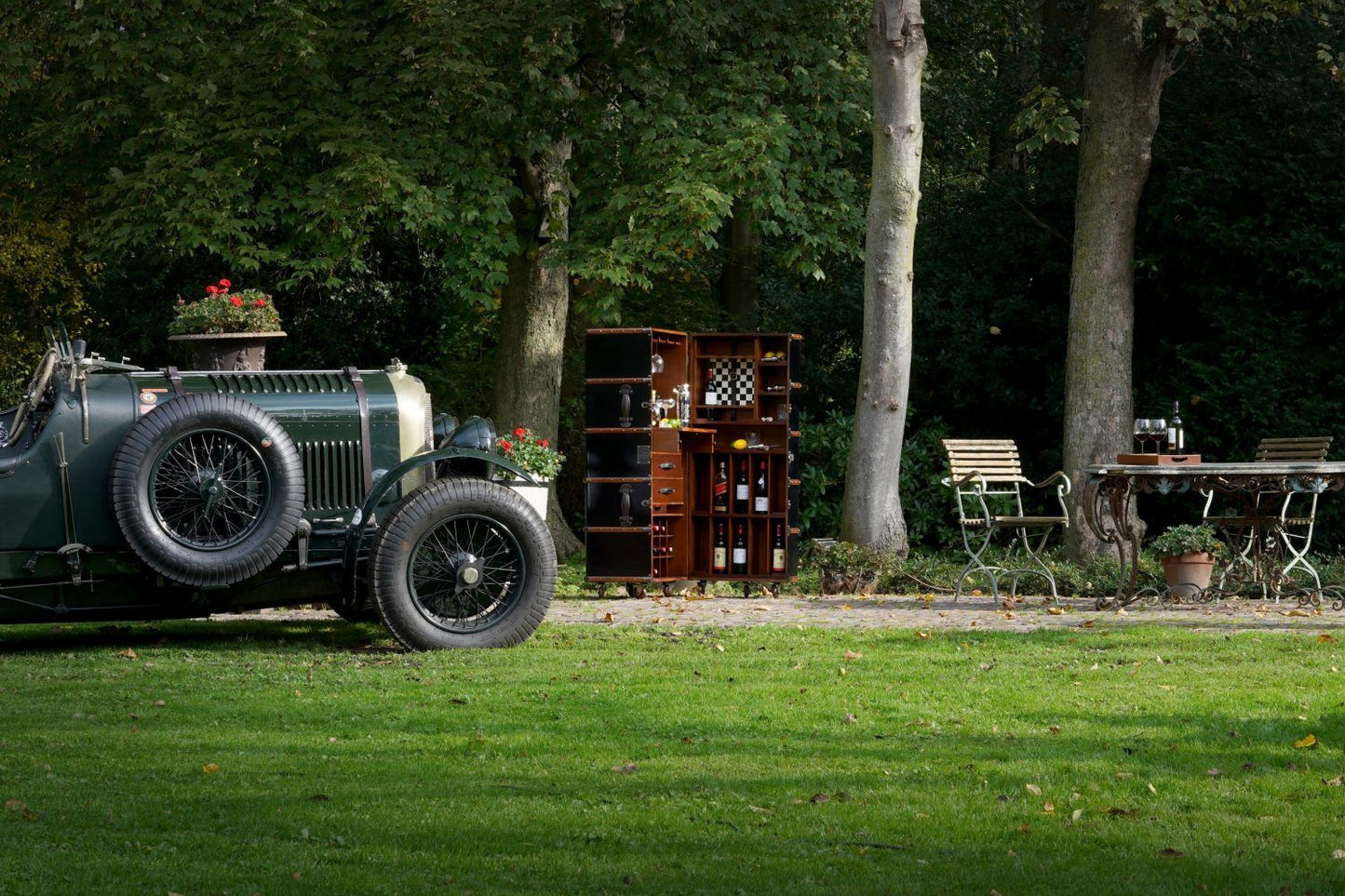 Authentic Models Stateroom Bar, schwarz