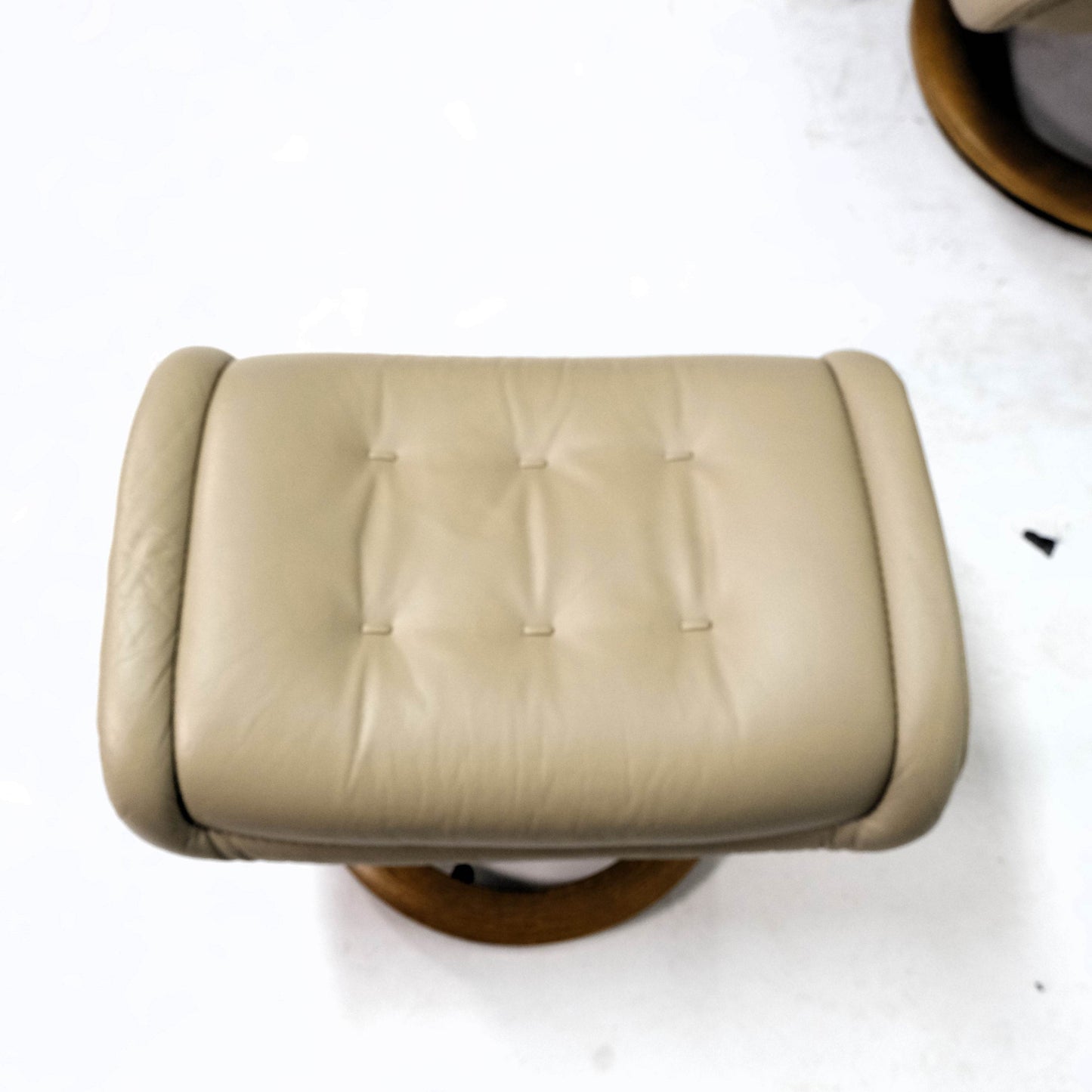 Ekornes Stressless Royal (M) mit Hocker
