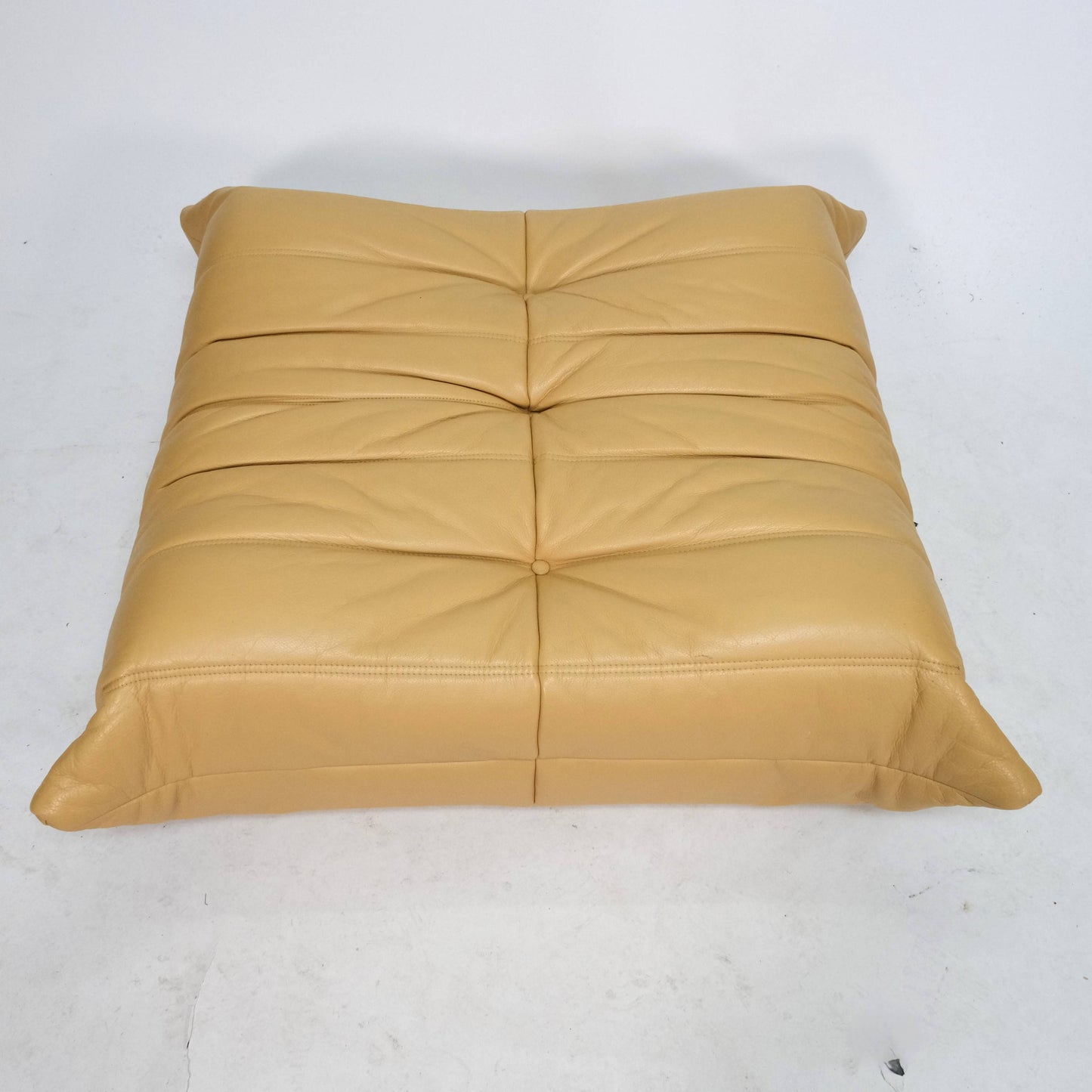 Ligne Roset Togo Sessel mit Ottomane