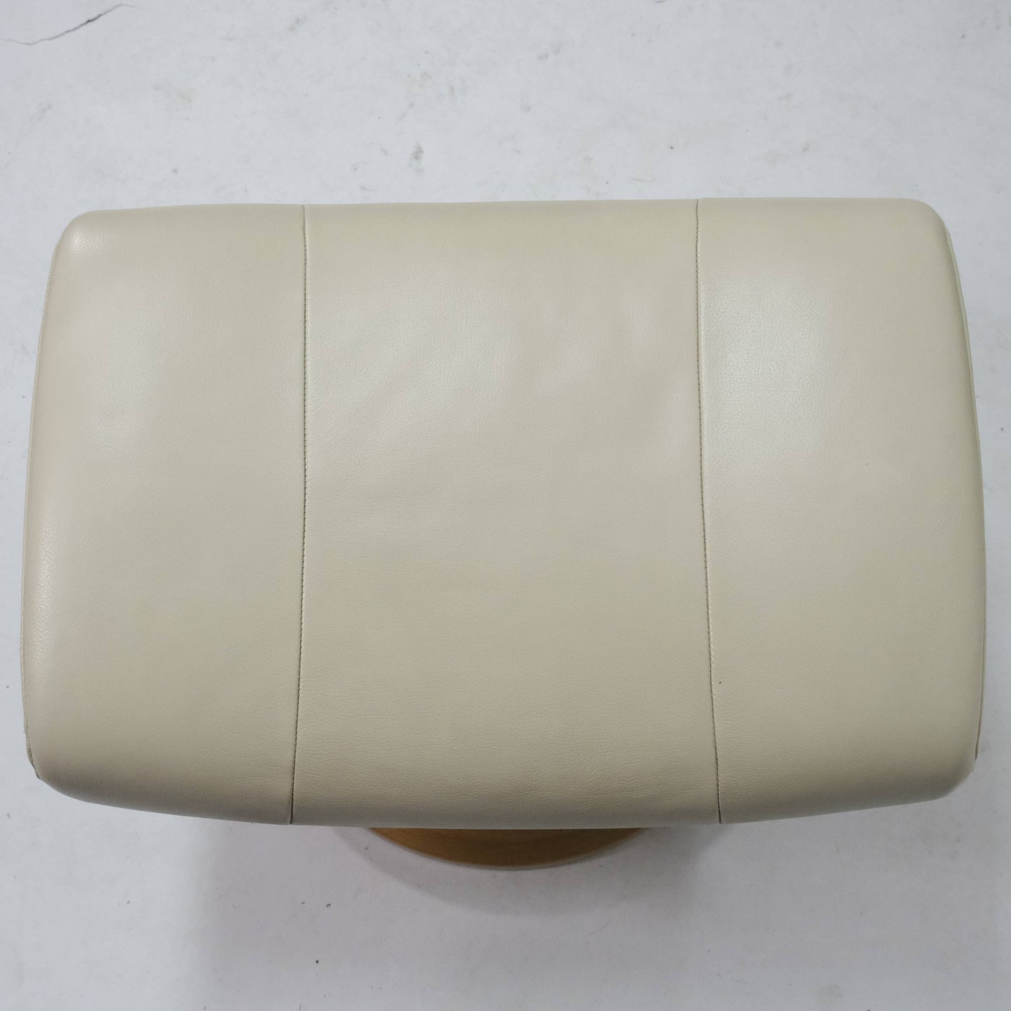 Ekornes Stressless Garda (M) mit Hocker