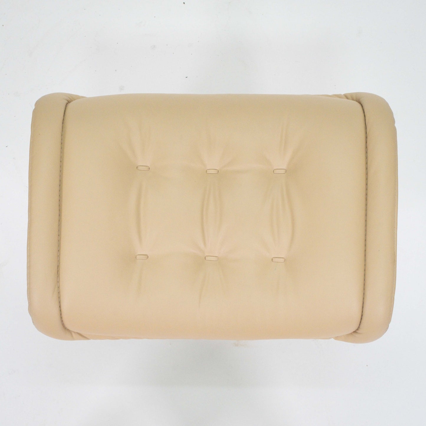 Ekornes Stressless Royal (M) mit Hocker beige