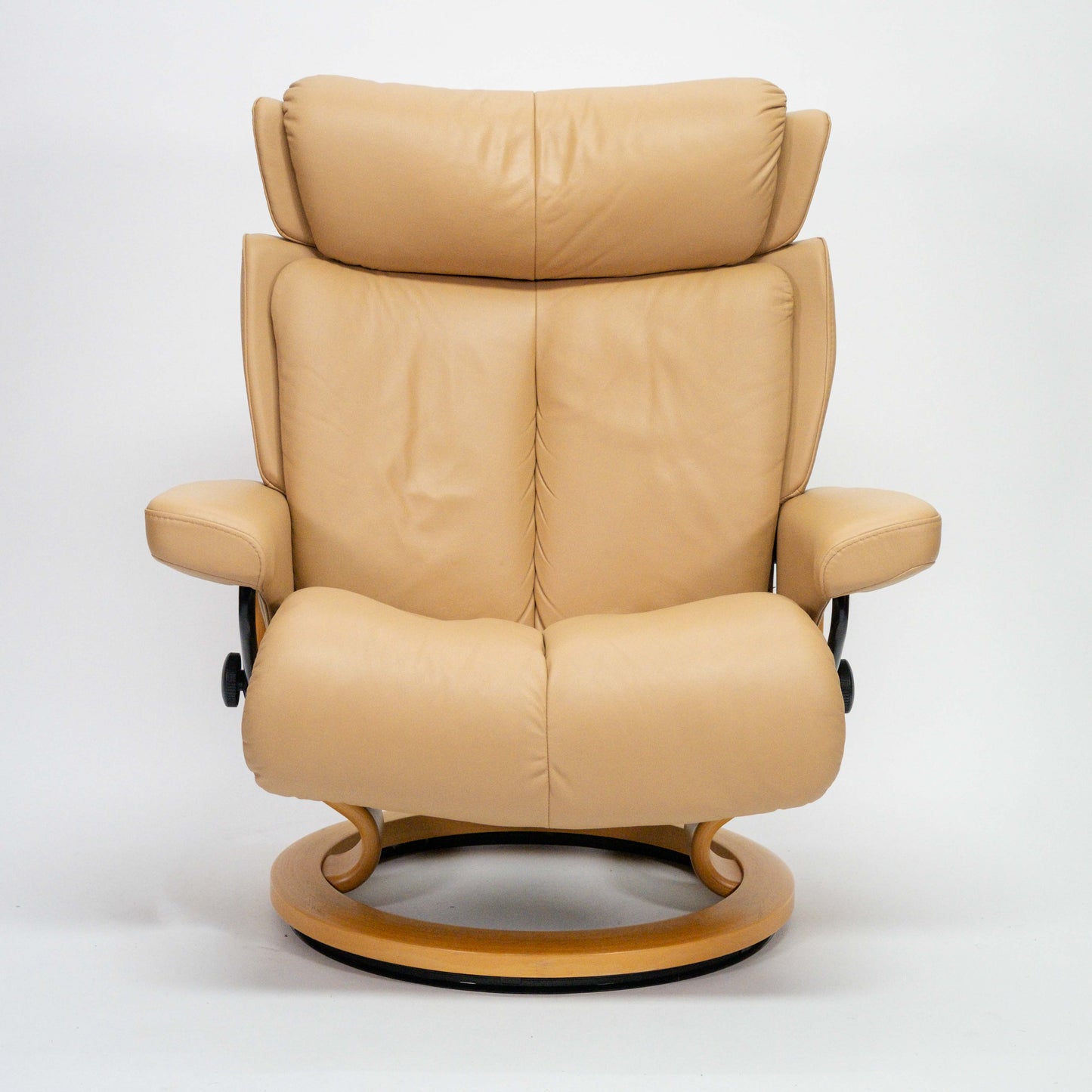 Ekornes Stressless Magic (L) mit Hocker hellbraun