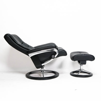 Ekornes Stressless Nordic (M) mit Hocker Signature