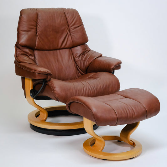 Ekornes Stressless Reno (L) mit Hocker braun