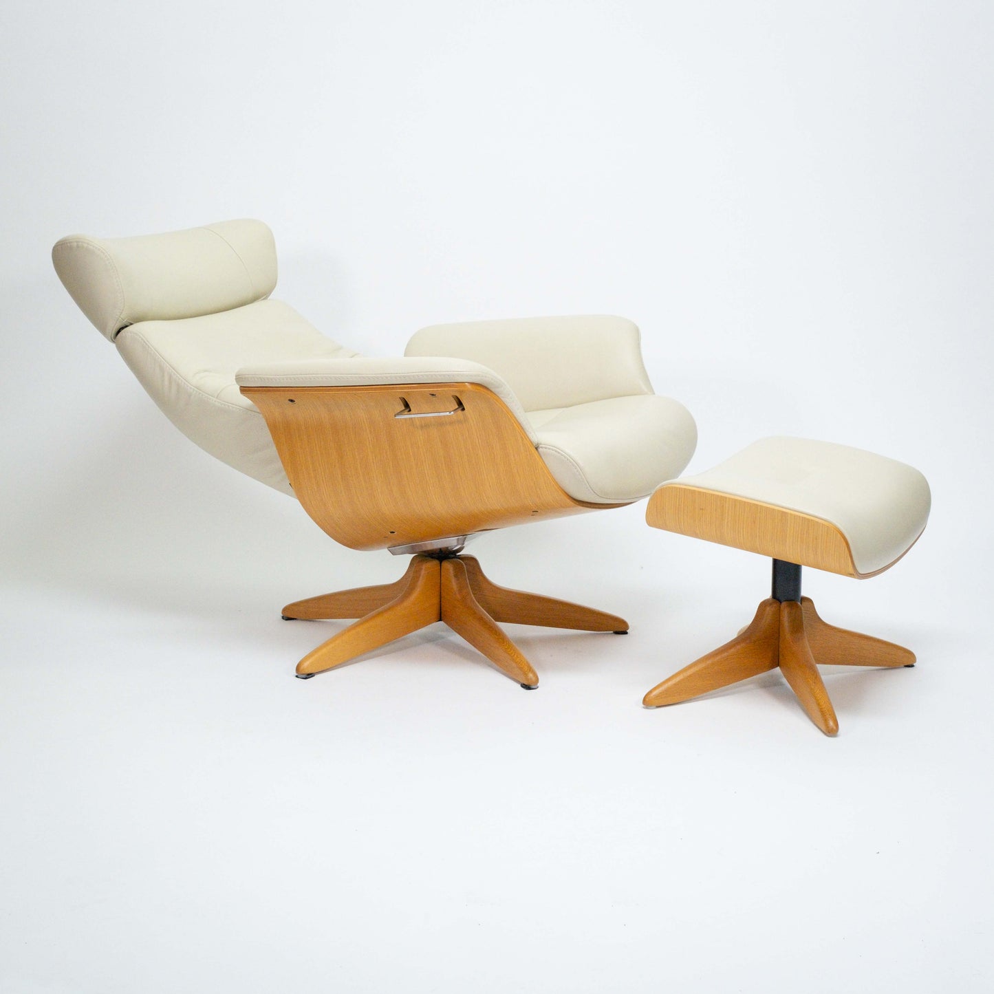 Conform Timeout mit Hocker beige