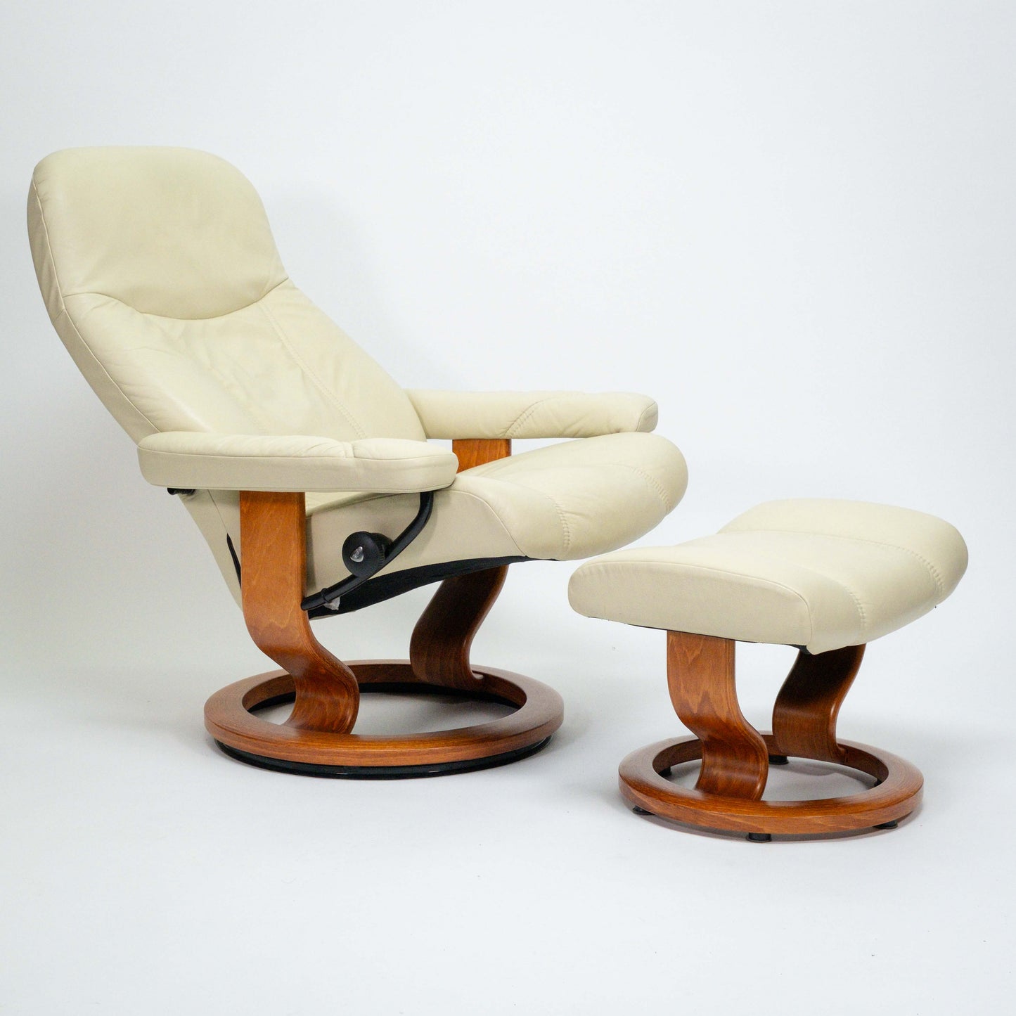 Ekornes Stressless Consul (M) mit Hocker kitt I