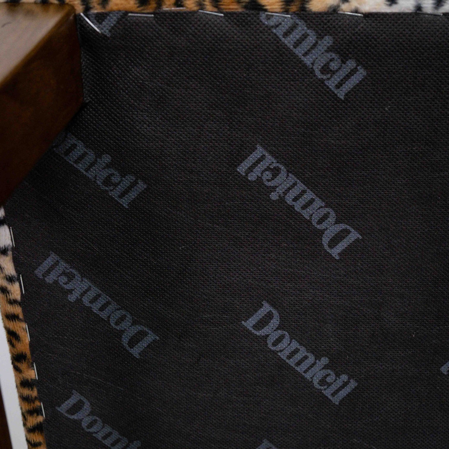 Domicil Polsterbank mit Leomuster