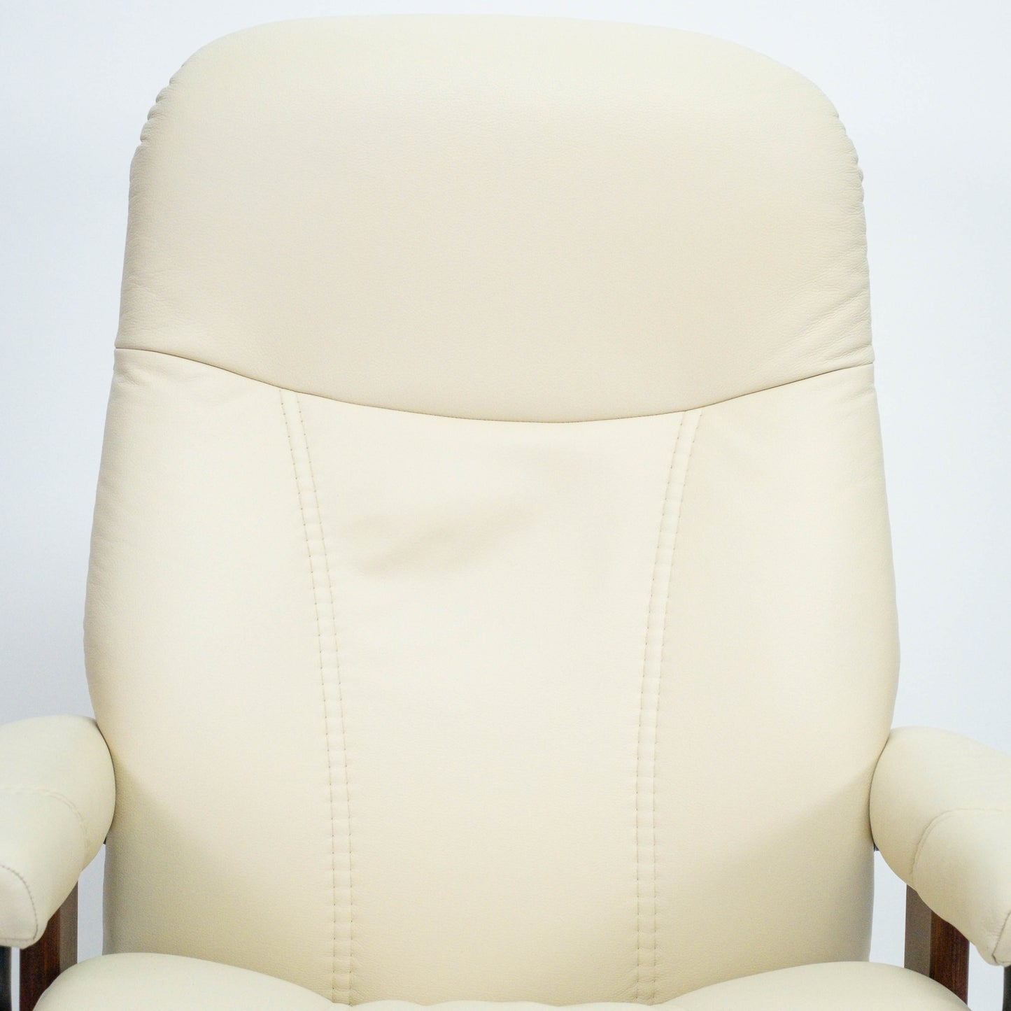 Ekornes Stressless Consul (M) mit Hocker cream