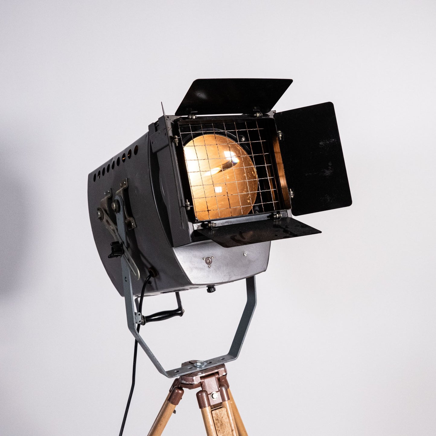 Alter Theaterscheinwerfer