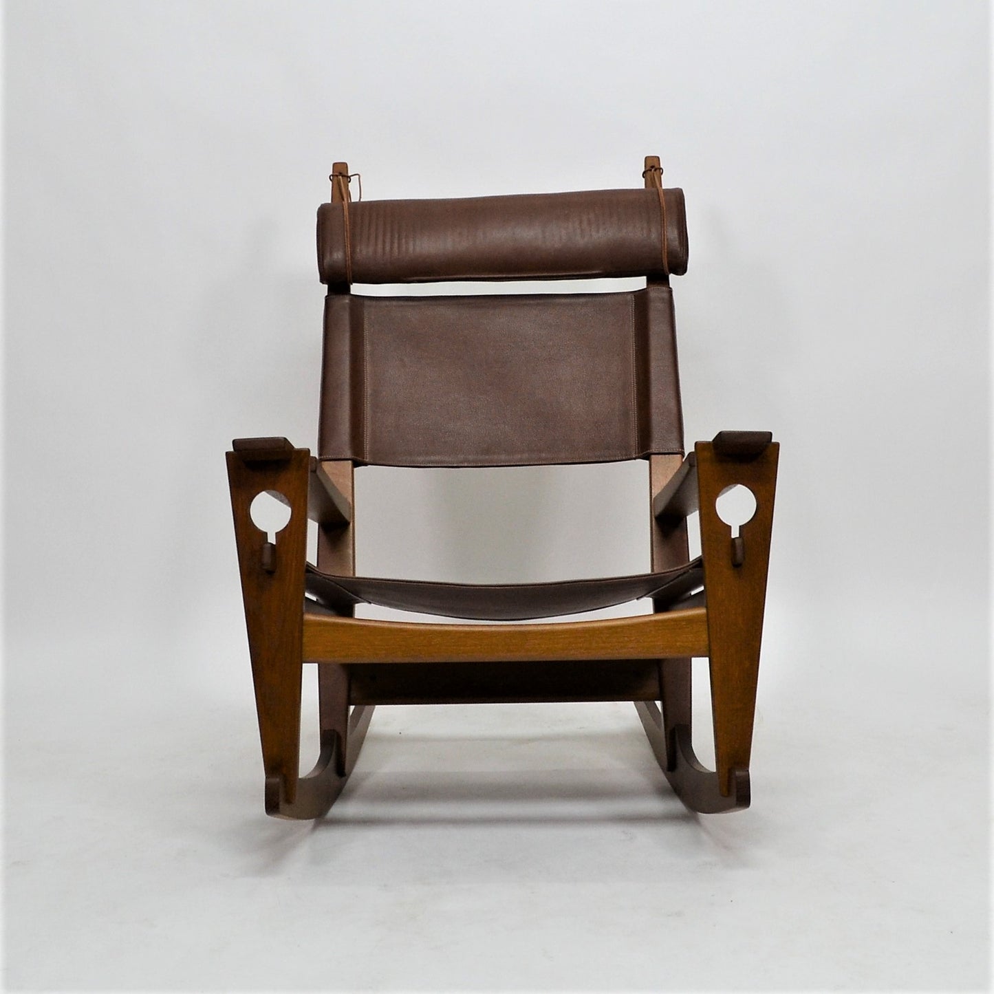 GE673 Keyhole Schaukelstuhl von Hans J. Wegner