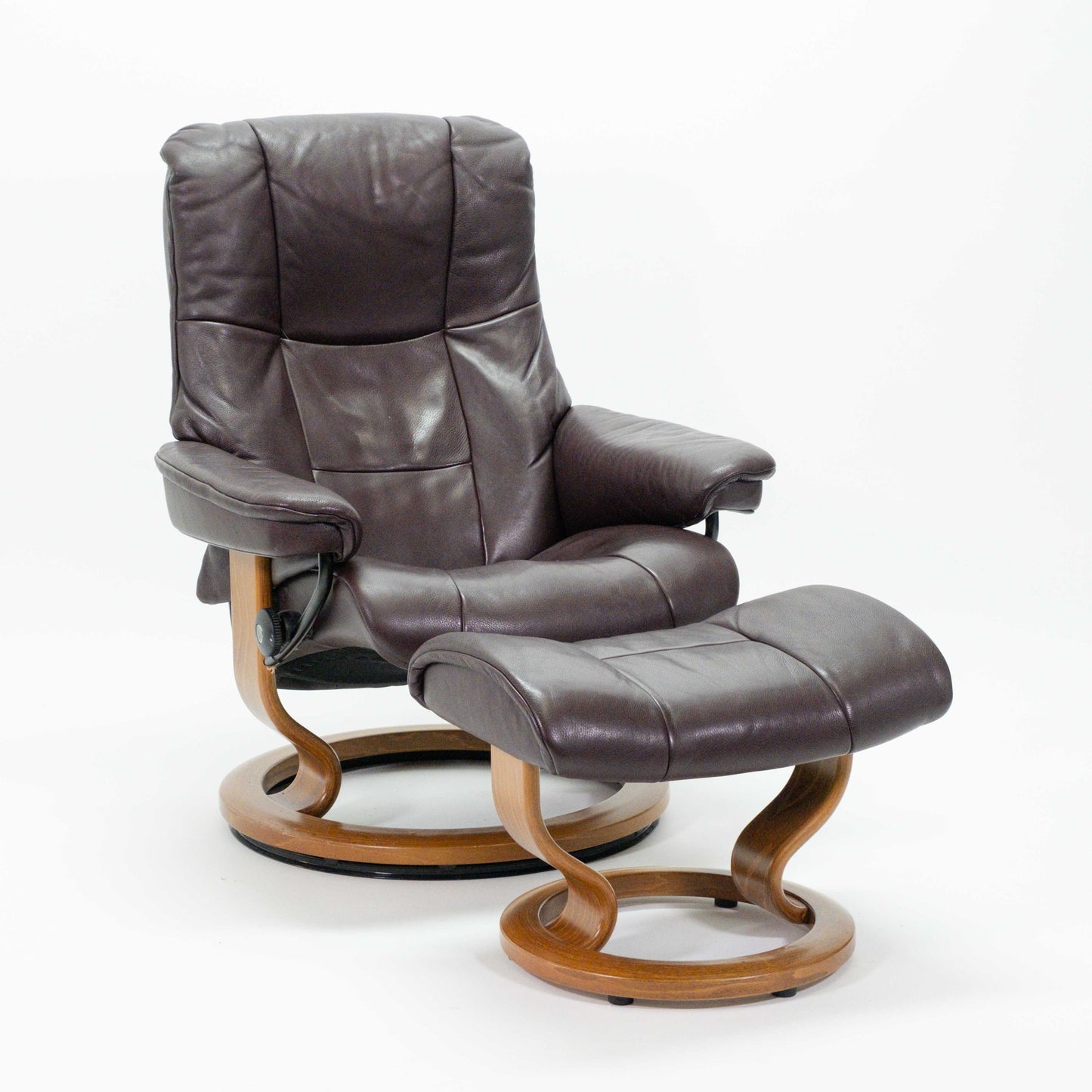 Ekornes Stressless Mayfair (M) mit Hocker braun