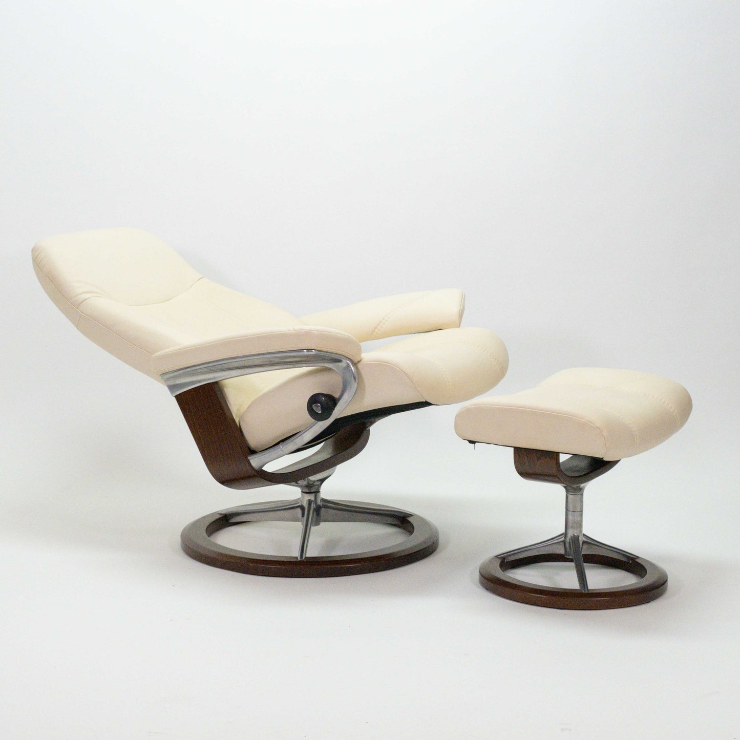 Ekornes Stressless Consul Signature (M) mit Hocker beige