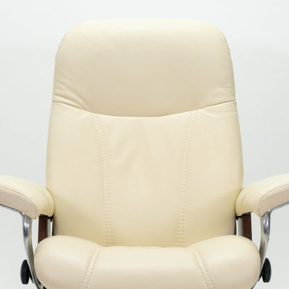Ekornes Stressless Consul Signature (M) mit Hocker beige