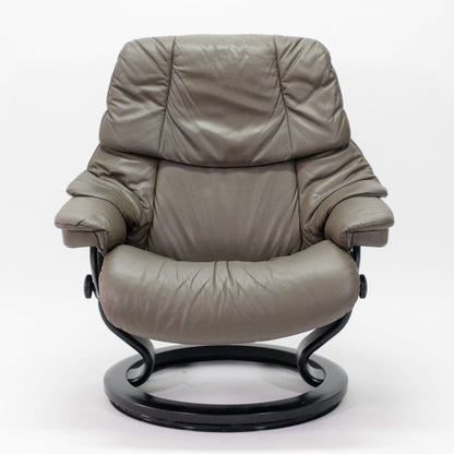 Ekornes Stressless Reno (L) mit Hocker schlamm