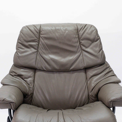 Ekornes Stressless Reno (L) mit Hocker schlamm