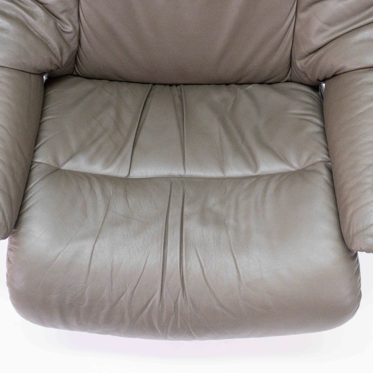 Ekornes Stressless Reno (L) mit Hocker schlamm