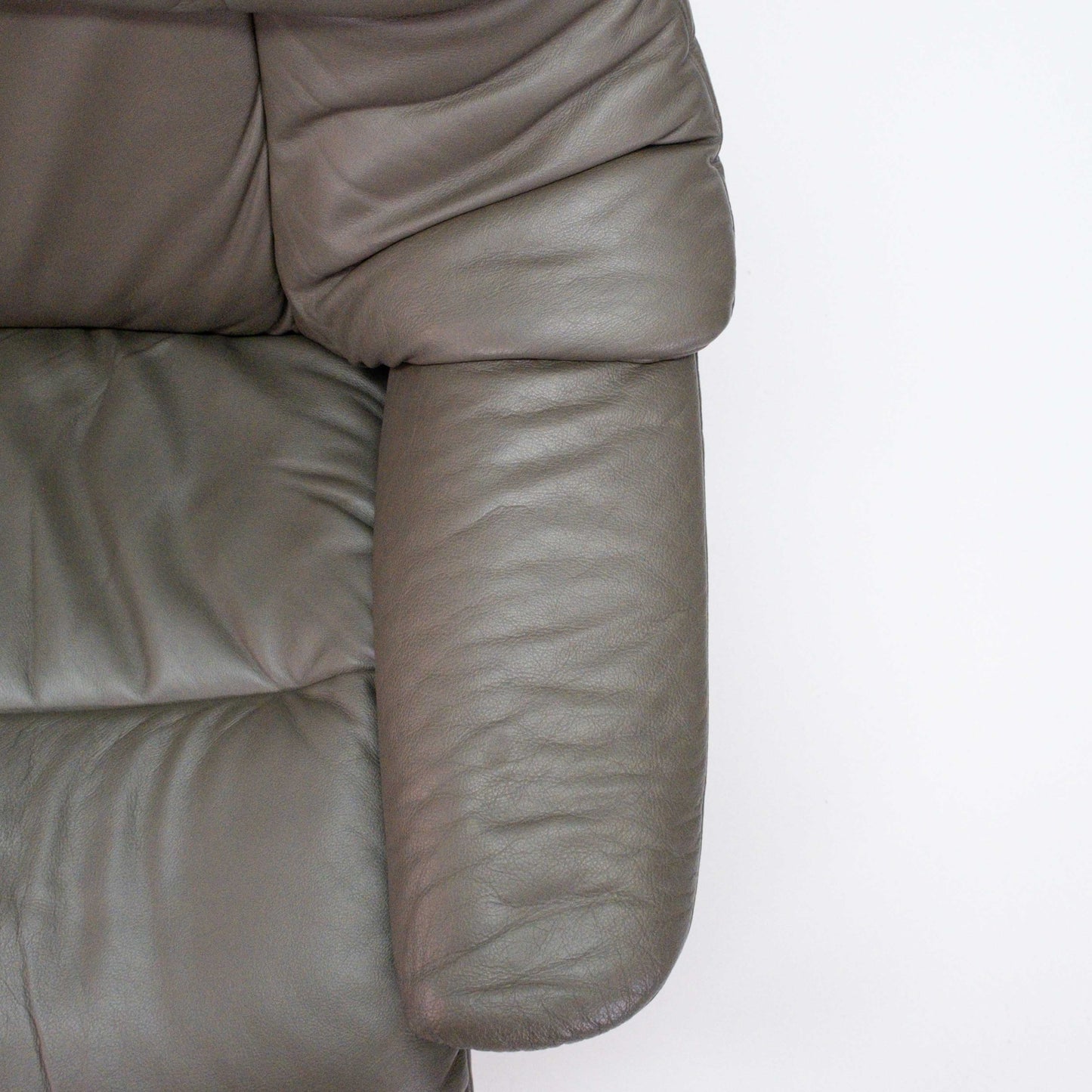 Ekornes Stressless Reno (L) mit Hocker schlamm