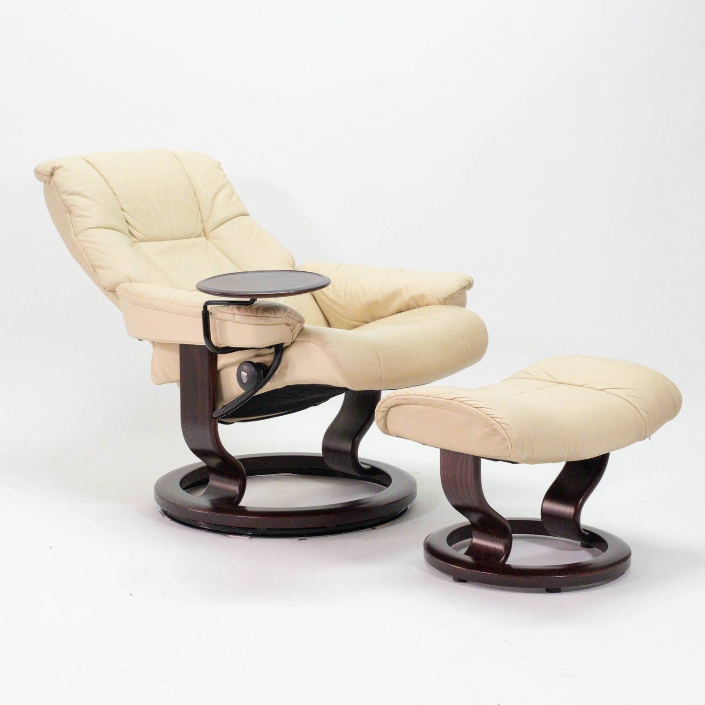 Ekornes Stressless Mayfair (S) mit Hocker beige
