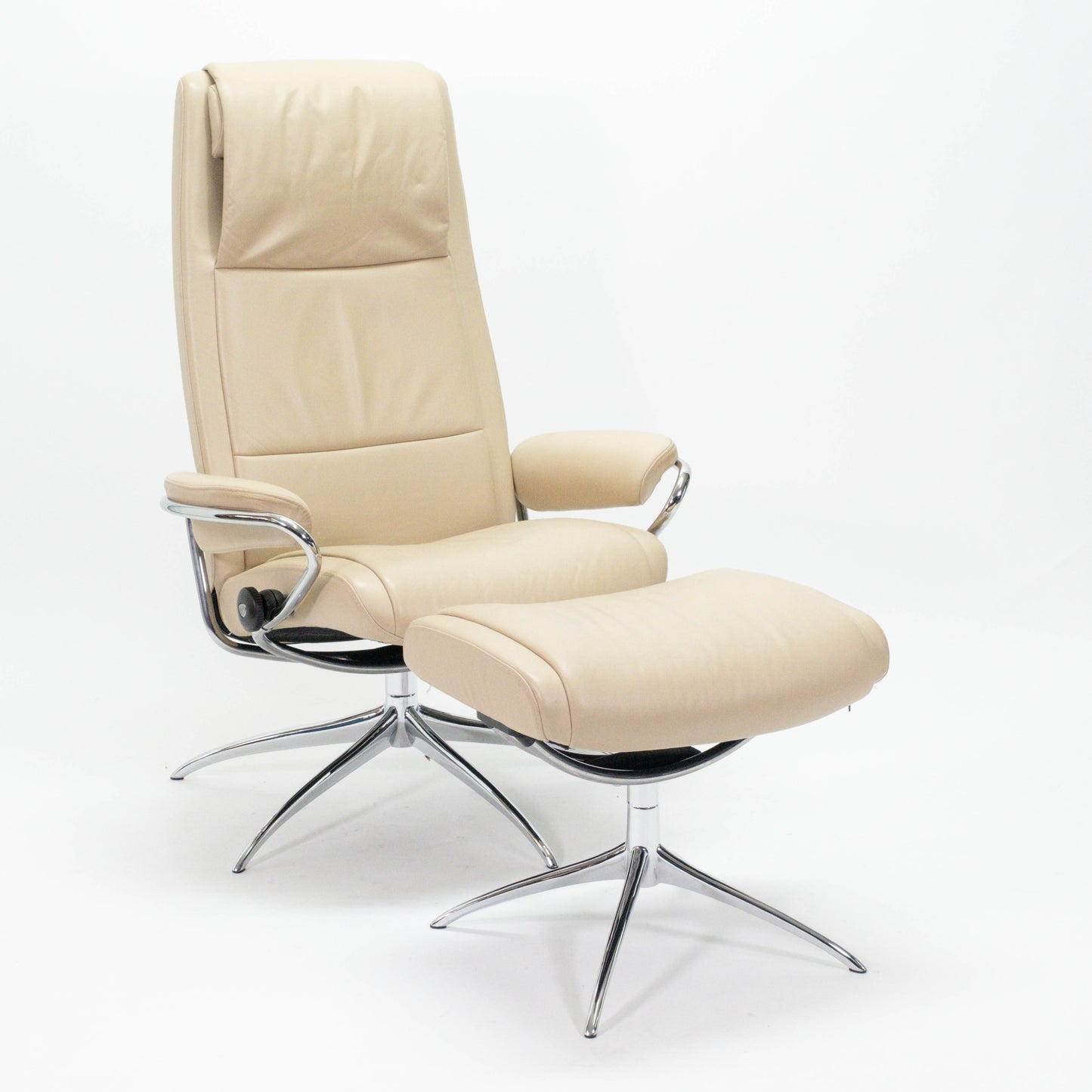 Ekornes Stressless Paris (M) mit Hocker