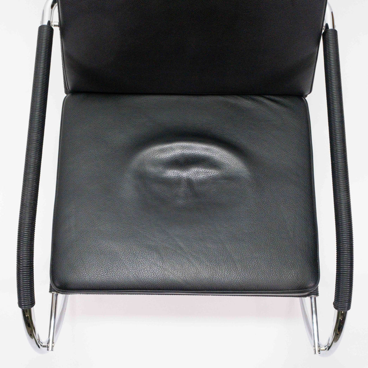 Tecta D35 Freischwinger und C35 Ottomane