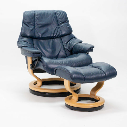 Ekornes Stressless Reno (L) mit Hocker blau