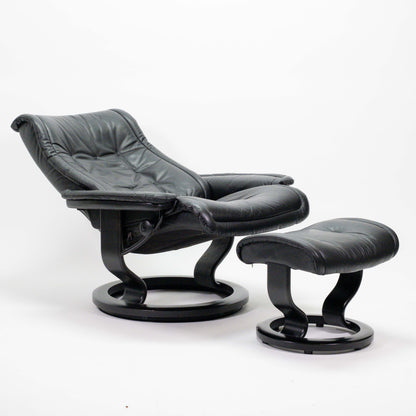 Ekornes Stressless Royal (L) mit Hocker schwarz