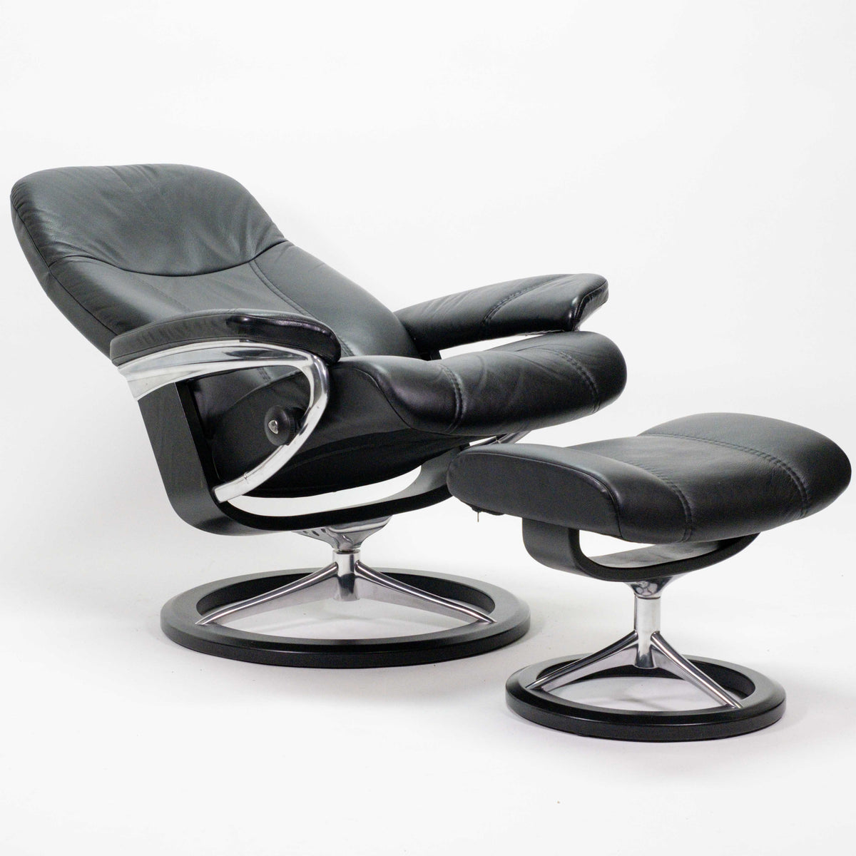 Ekornes Stressless Consul Signature (M) mit Hocker schwarz