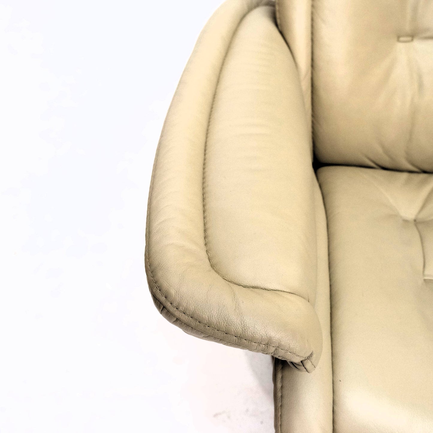 Ekornes Stressless Royal (M) mit Hocker