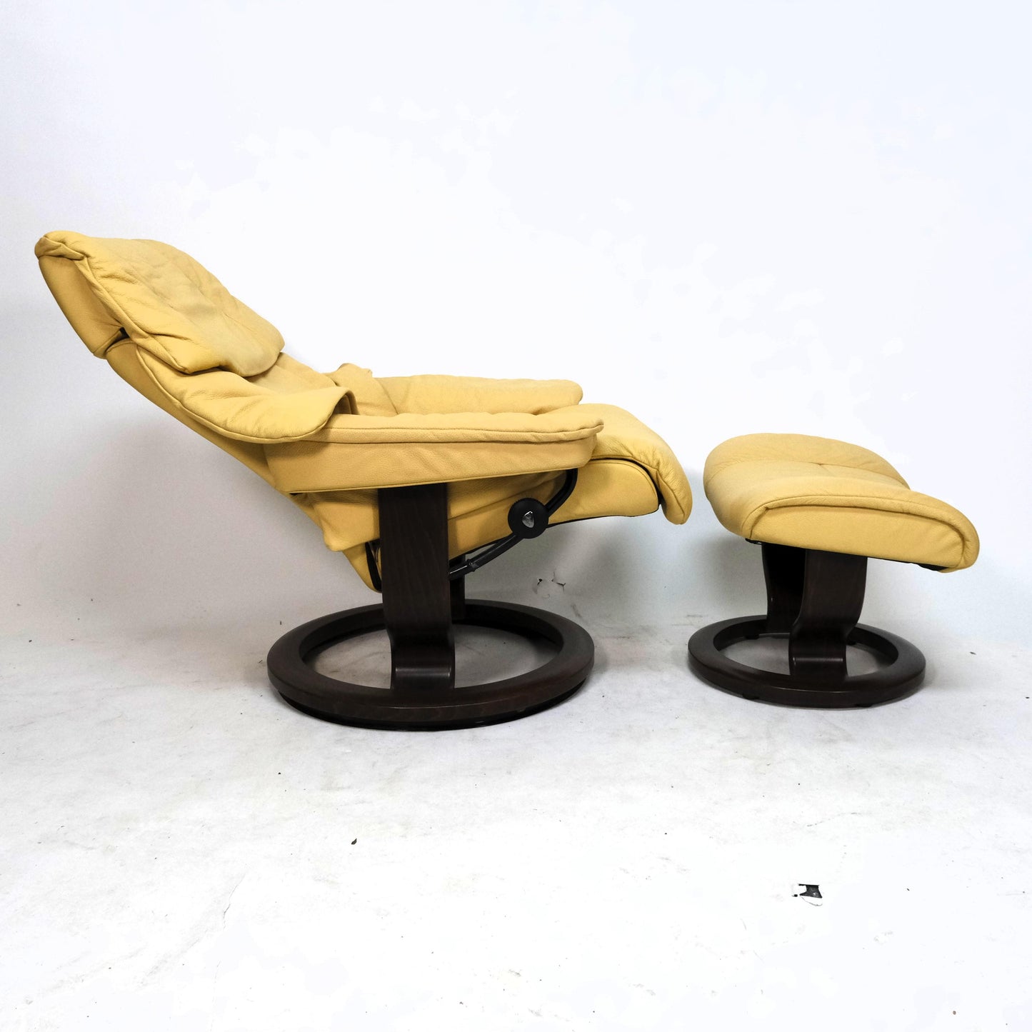 Ekornes Stressless Reno (S) mit Hocker