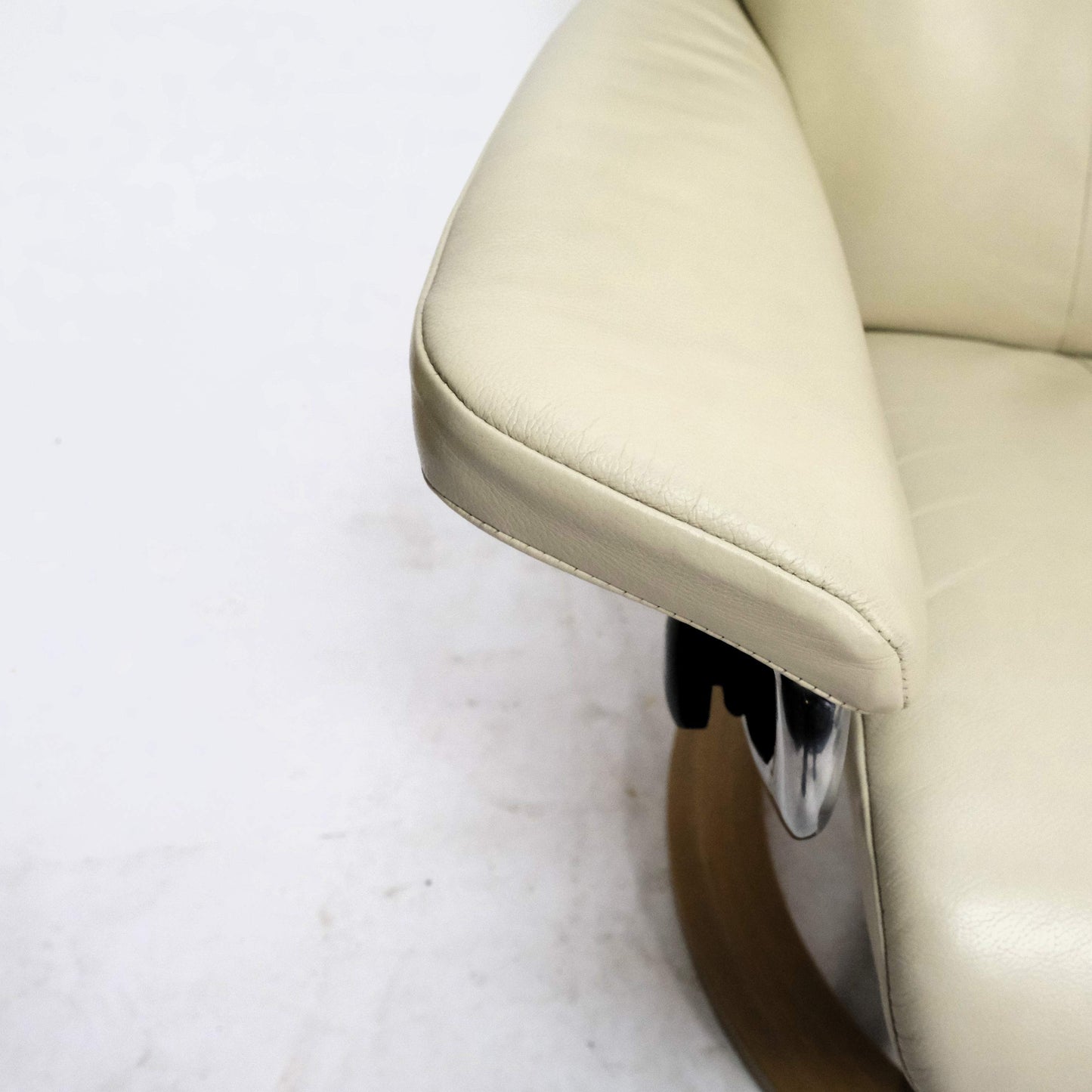 Ekornes Stressless Garda (M) mit Hocker