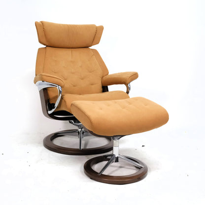 Ekornes Stressless Skyline (M) mit Hocker Signature
