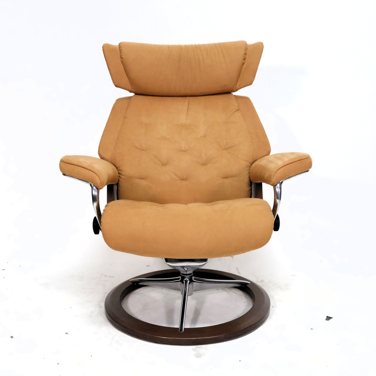 Ekornes Stressless Skyline (M) mit Hocker Signature