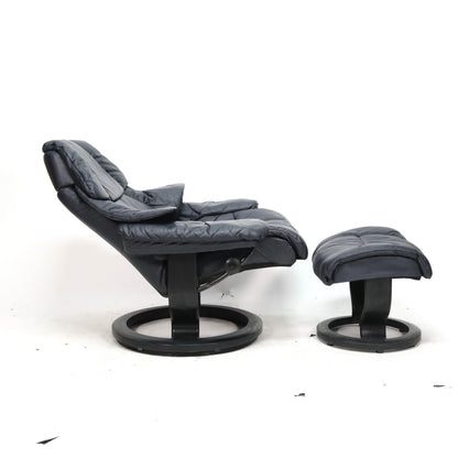 Ekornes Stressless Reno (L) mit Hocker I dunkelblau