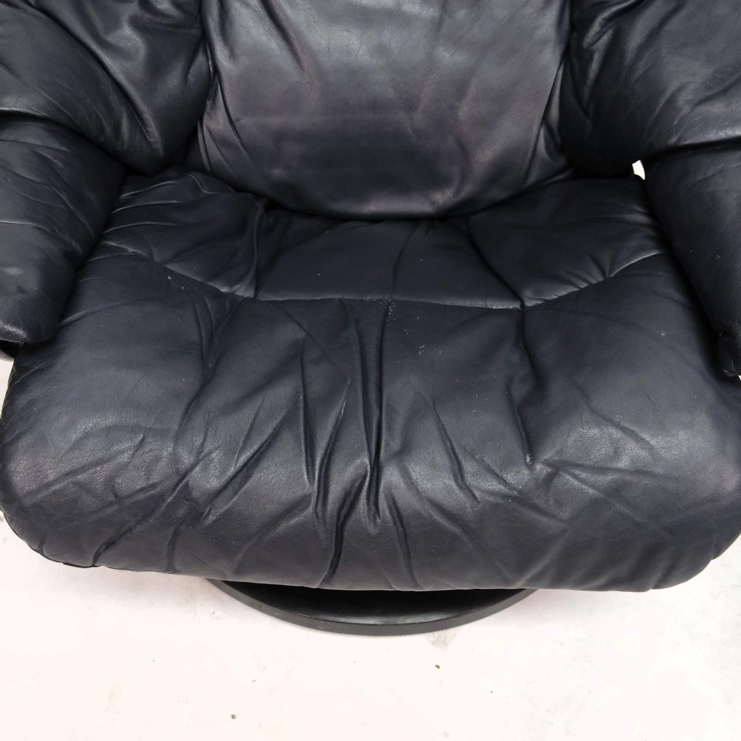 Ekornes Stressless Reno (L) mit Hocker I dunkelblau