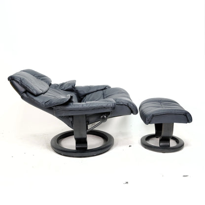 Ekornes Stressless Reno (L) mit Hocker II dunkelblau