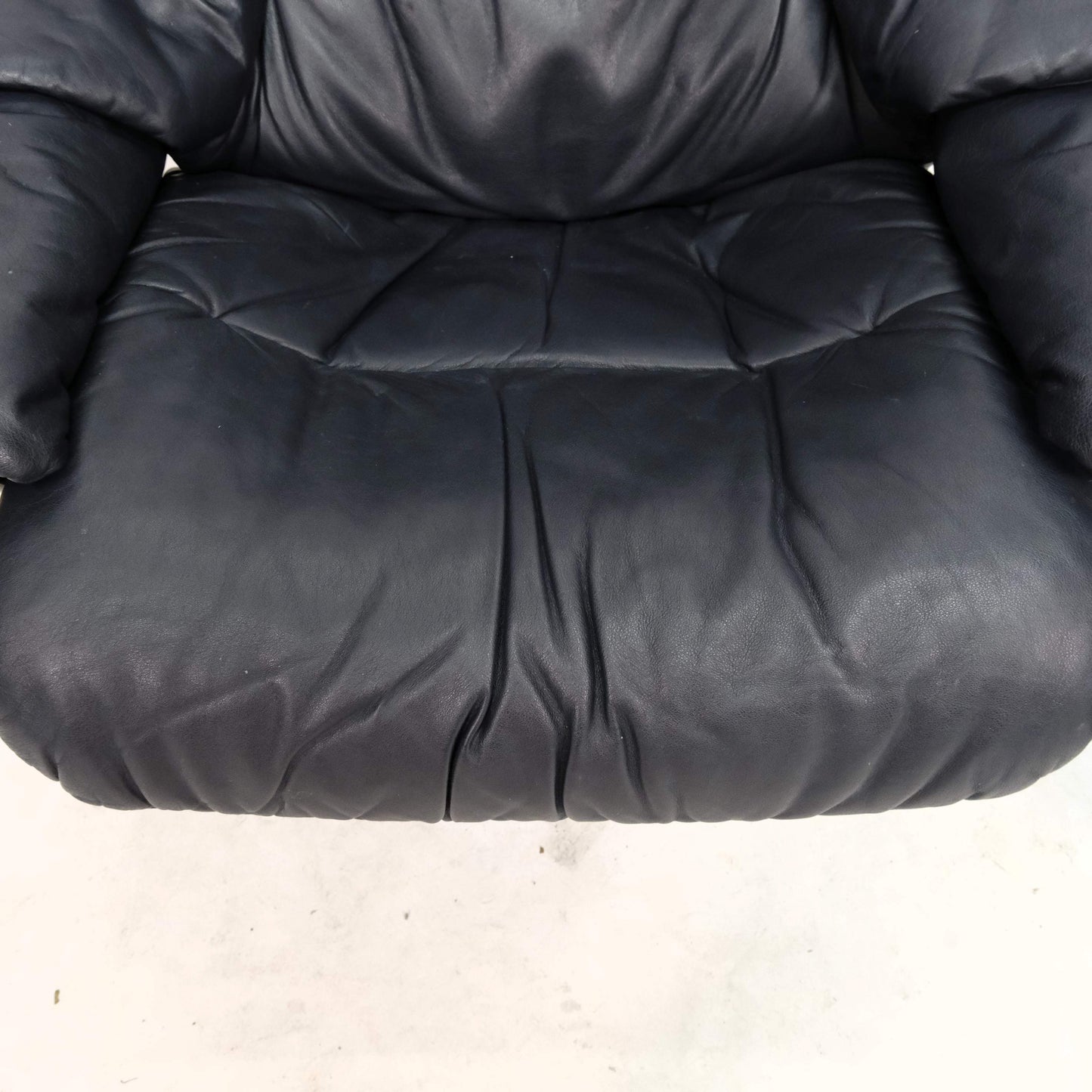 Ekornes Stressless Reno (L) mit Hocker II dunkelblau