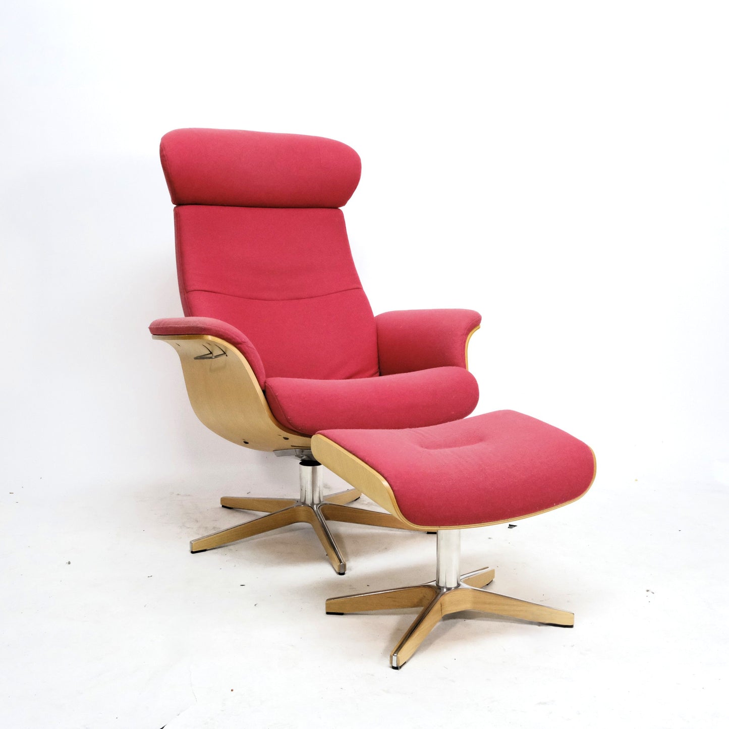 Conform Timeout mit Hocker Stoff rot