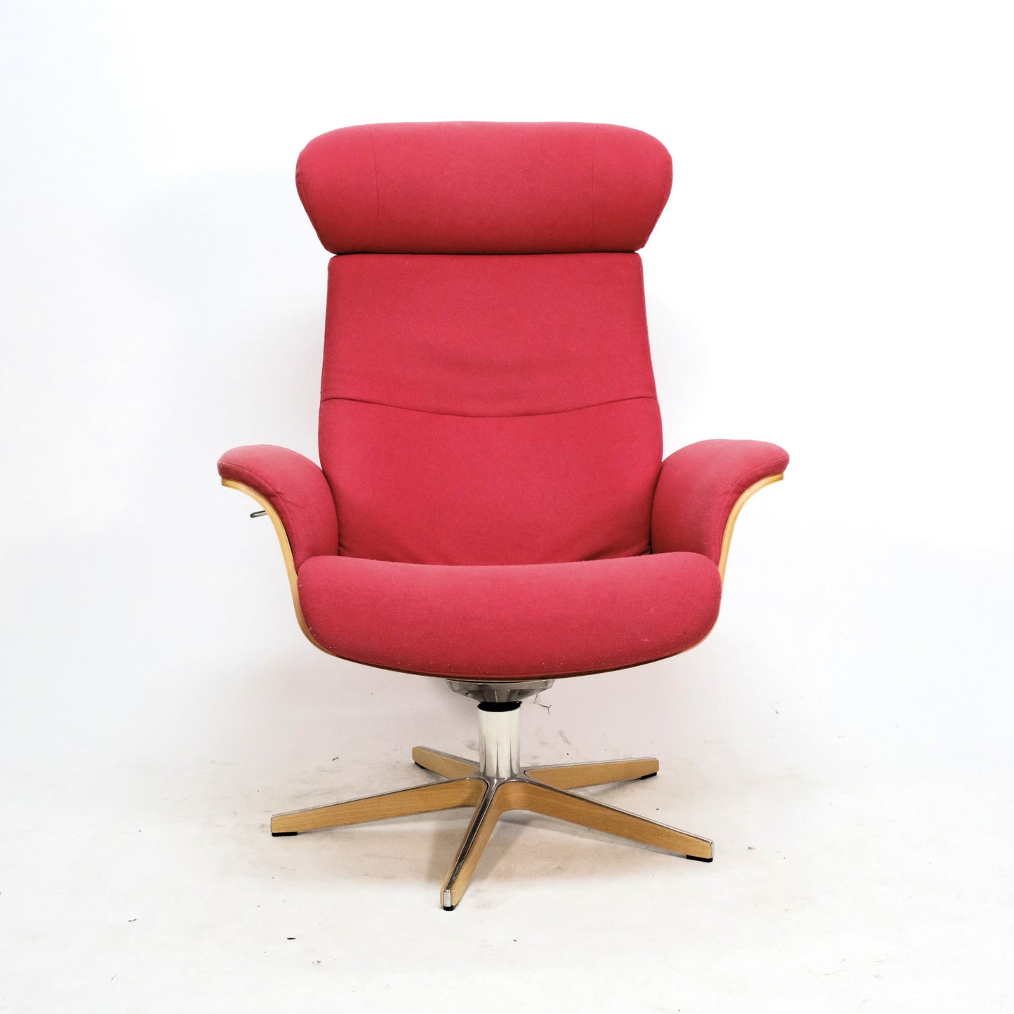 Conform Timeout mit Hocker Stoff rot