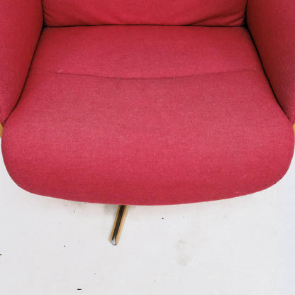 Conform Timeout mit Hocker Stoff rot