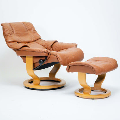 Ekornes Stressless Reno (M) mit Hocker I cognac