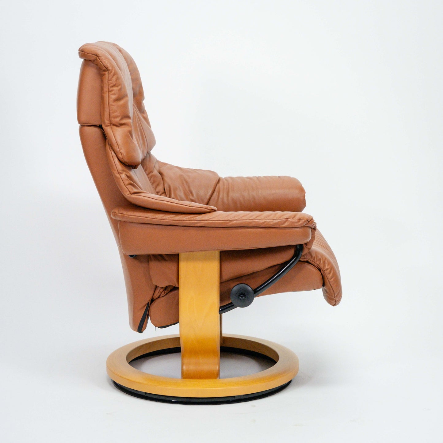 Ekornes Stressless Reno (M) mit Hocker I cognac
