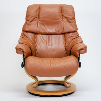 Ekornes Stressless Reno (M) mit Hocker I cognac