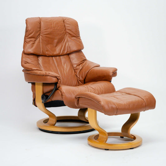 Ekornes Stressless Reno (M) mit Hocker II cognac