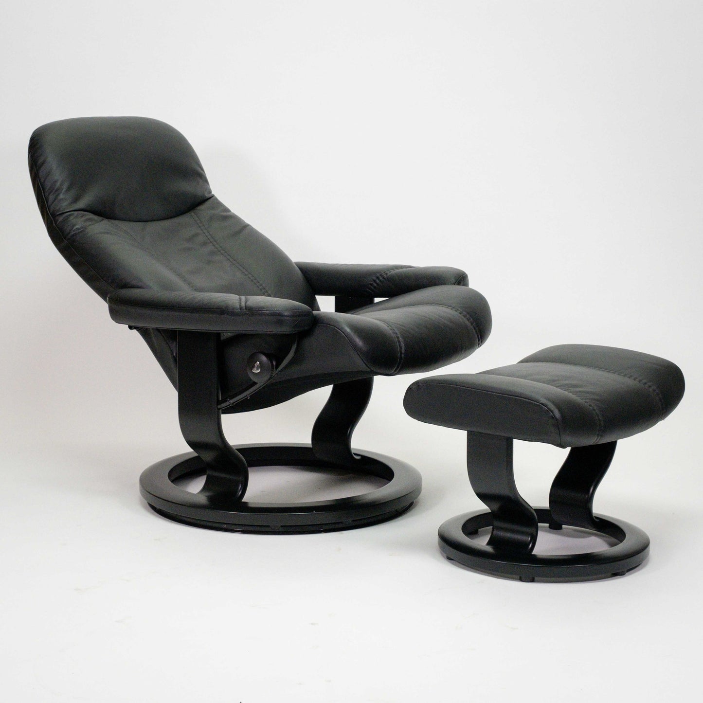 Ekornes Stressless Consul (M) mit Hocker schwarz