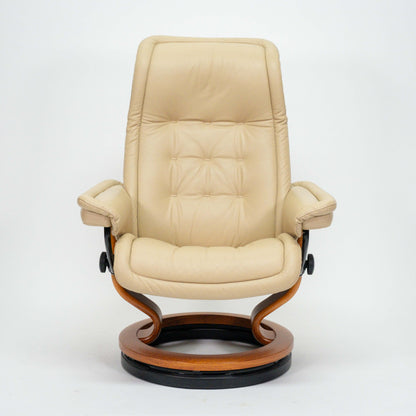 Ekornes Stressless Royal (M) mit Hocker beige