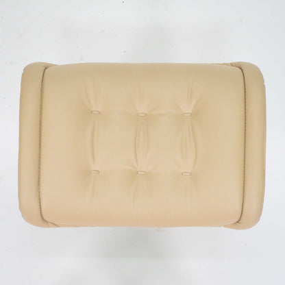 Ekornes Stressless Royal (M) mit Hocker beige