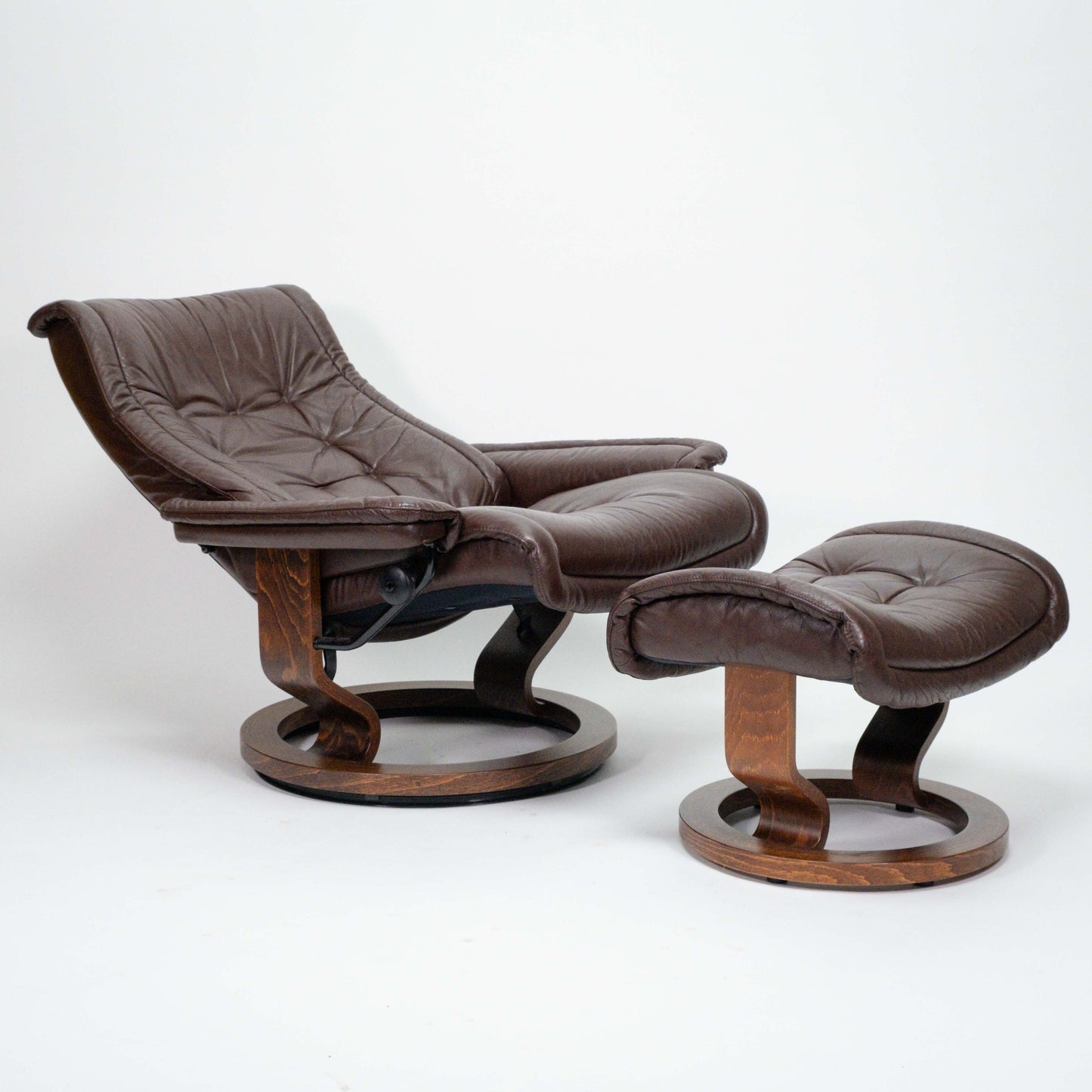 Ekornes Stressless Royal (L) mit Hocker II braun