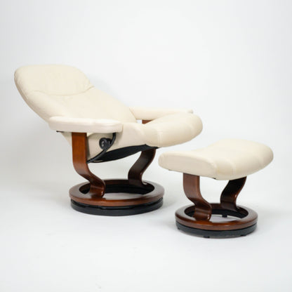 Ekornes Stressless Consul (M) mit Hocker beige