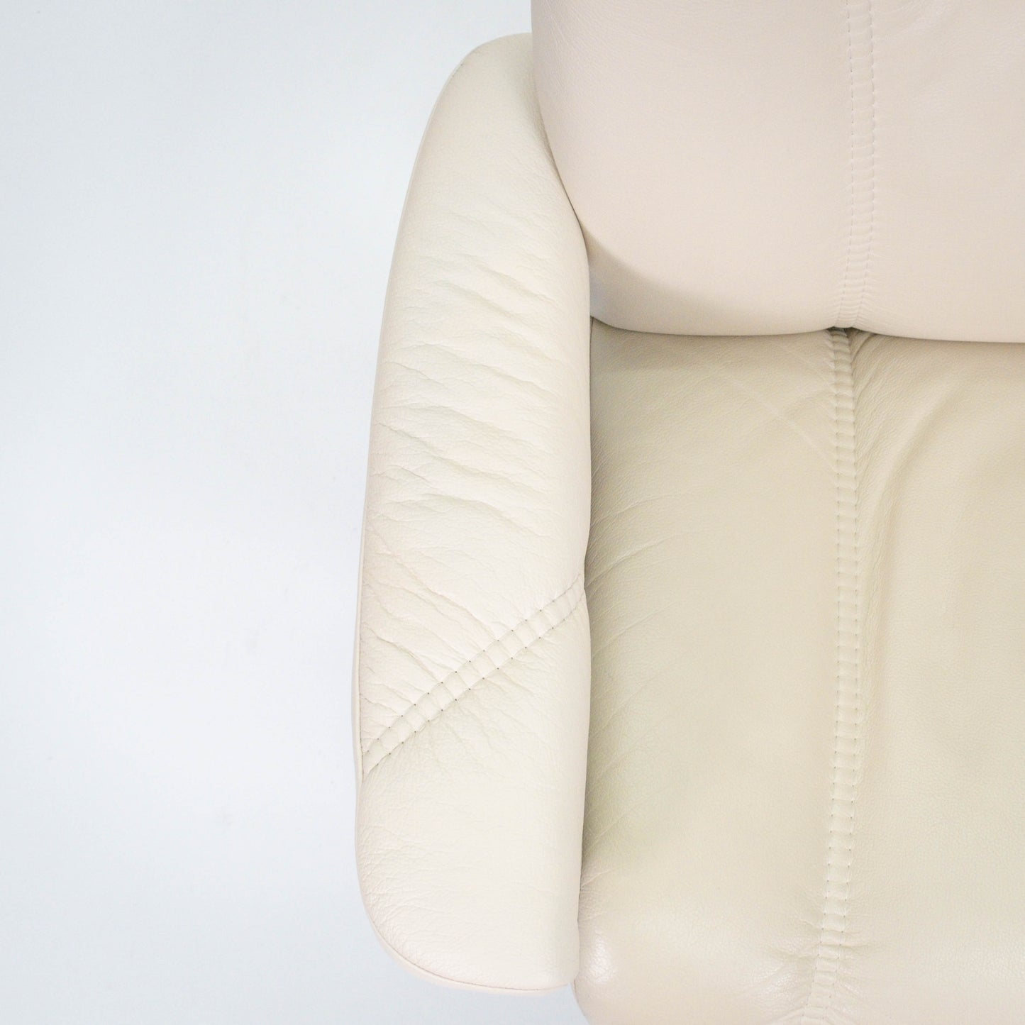 Ekornes Stressless Consul (M) mit Hocker beige